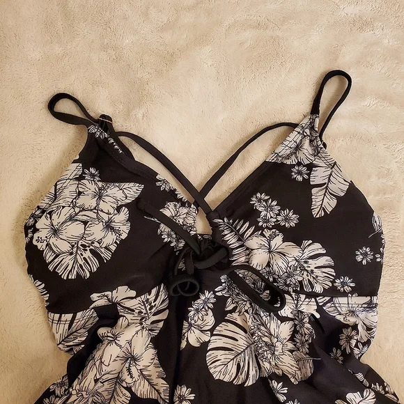 SWIM TOP - Picture 2 of 3